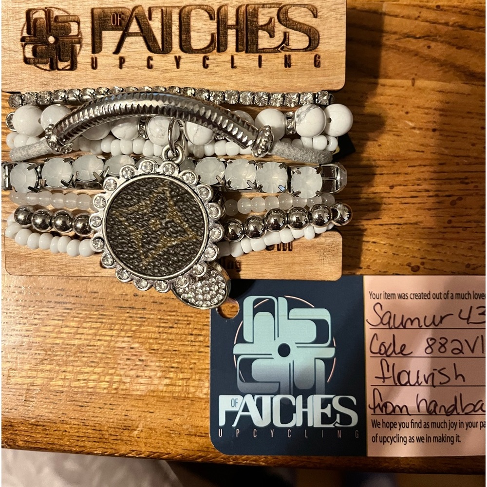 NWT authentic LV patches bracelet